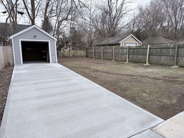 1913 Sterling Avenue, North College Hill, OH 45239