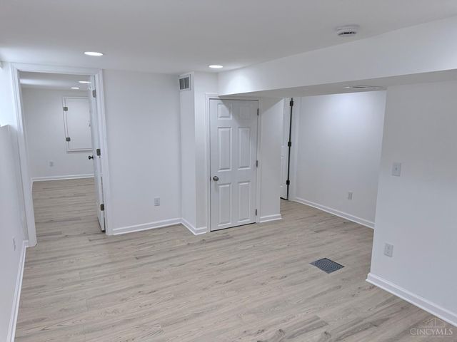 1913 Sterling Avenue, North College Hill, OH 45239