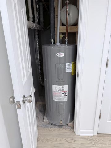 1913 Sterling Avenue, North College Hill, OH 45239