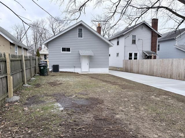 1913 Sterling Avenue, North College Hill, OH 45239