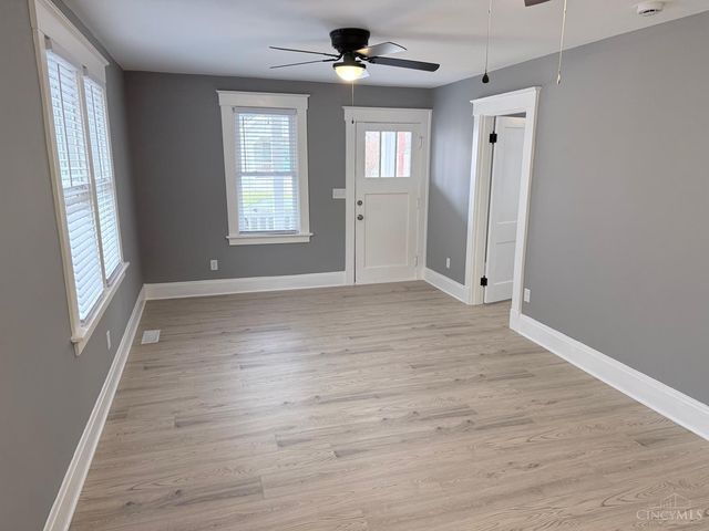 1913 Sterling Avenue, North College Hill, OH 45239