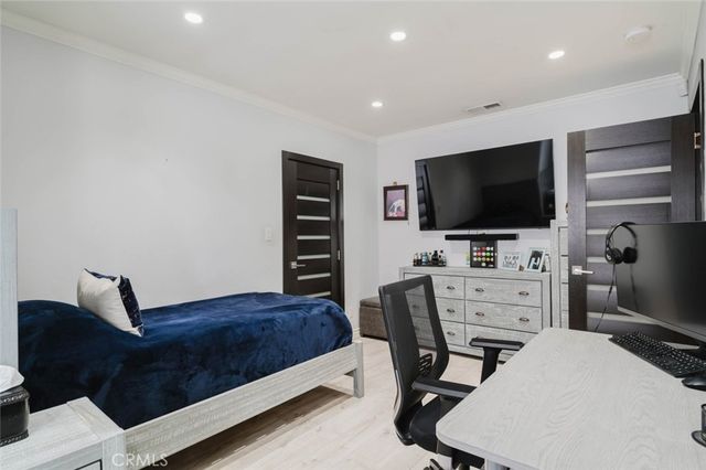 6620 Costello Avenue, Van Nuys, CA 91405