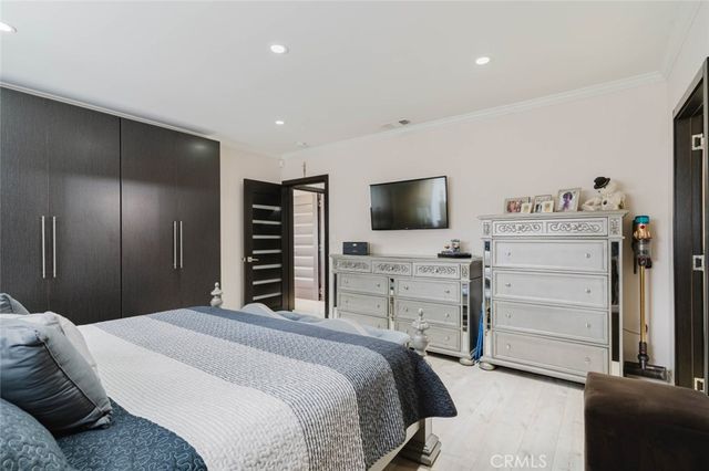 6620 Costello Avenue, Van Nuys, CA 91405
