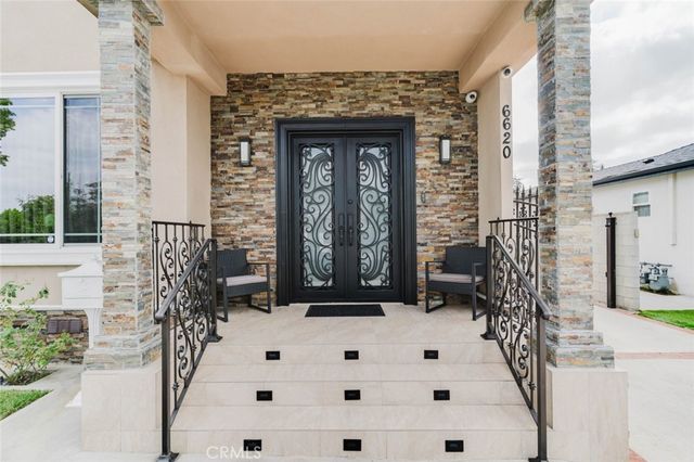6620 Costello Avenue, Van Nuys, CA 91405