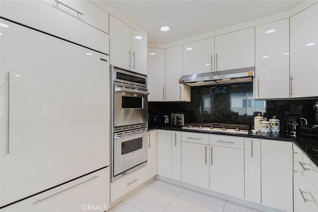 6620 Costello Avenue, Van Nuys, CA 91405