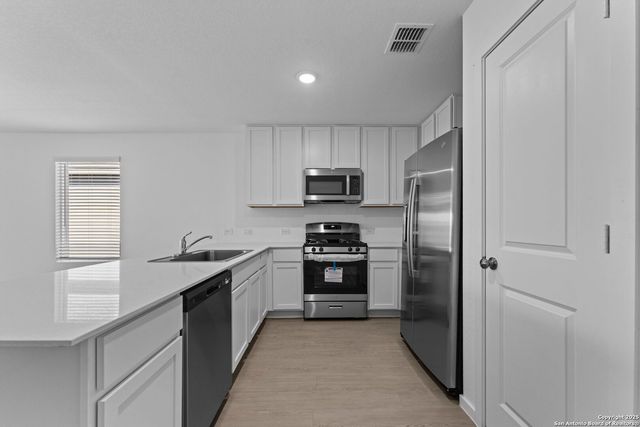 7318 Brownleaf Dr, San Antonio, TX 78227