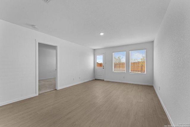 7318 Brownleaf Dr, San Antonio, TX 78227