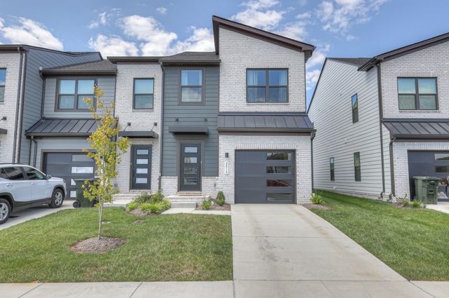 2013 Walnut Ln, Gallatin, TN 37066