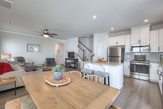 2013 Walnut Ln, Gallatin, TN 37066