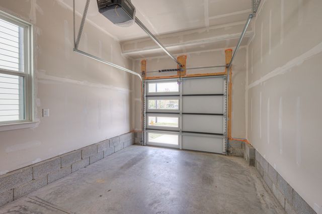 2013 Walnut Ln, Gallatin, TN 37066