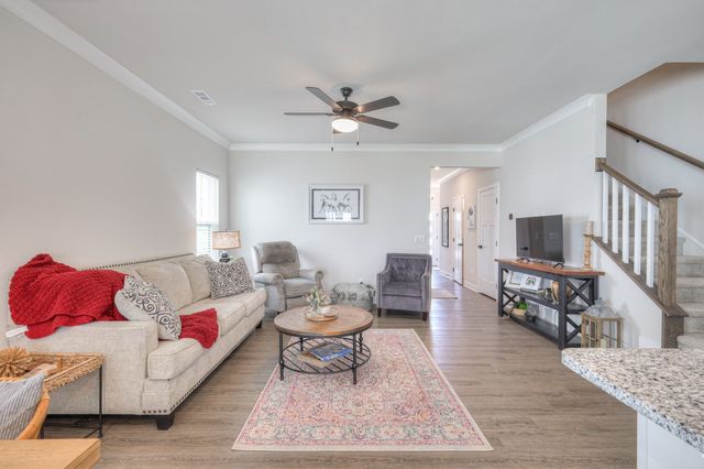 2013 Walnut Ln, Gallatin, TN 37066