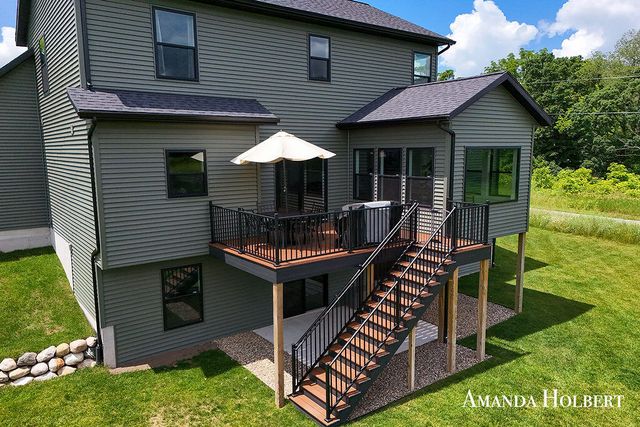 11364 Stout Avenue NE, Rockford, MI 49341