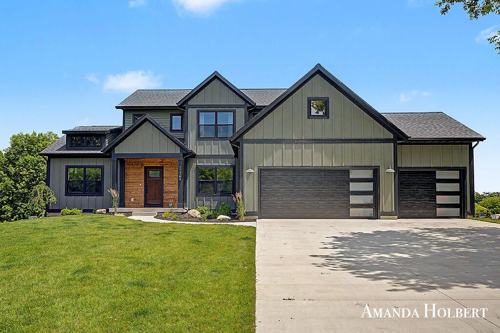 11364 Stout Avenue NE, Rockford, MI 49341