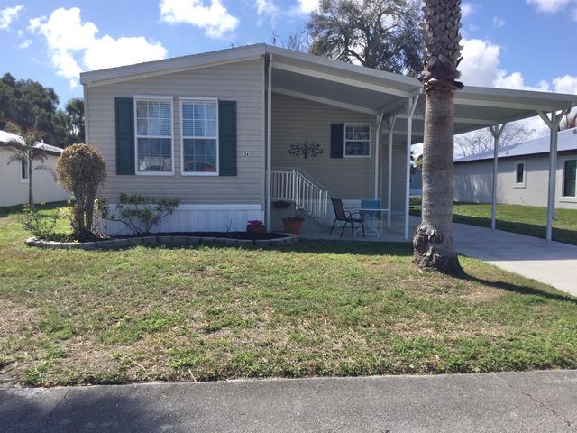 24 Golf Drive, Port St. Lucie, FL 34952