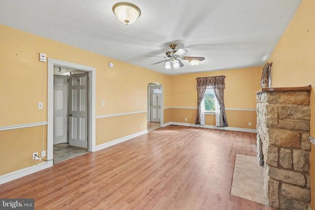 1029 4TH AVE, Harrisburg, PA 17113