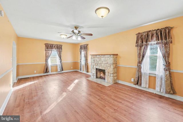 1029 4TH AVE, Harrisburg, PA 17113