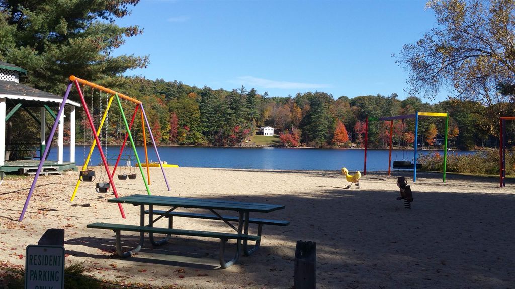 014-102 Deerpoint Drive, Hillsborough, NH 03244