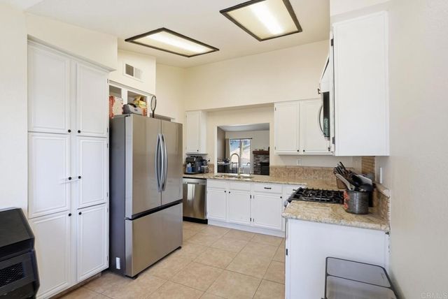 23886 Red Clover Circle, Murrieta, CA 92562