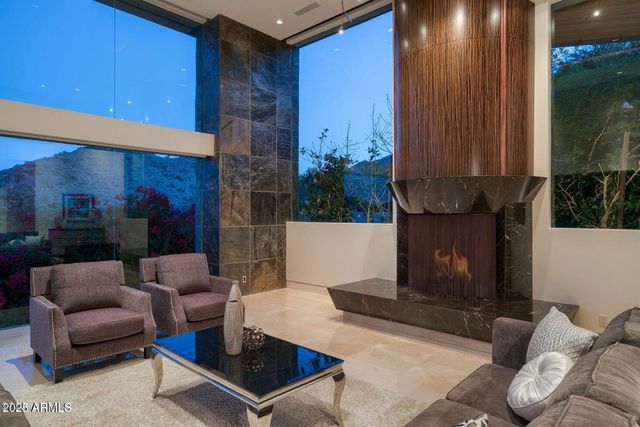 4550 E FOOTHILL Drive, Paradise Valley, AZ 85253