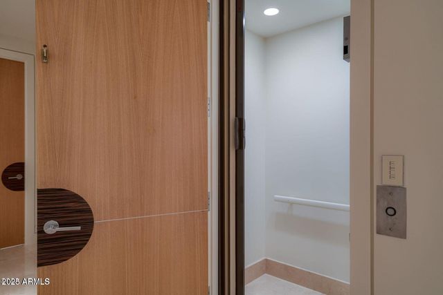 4550 E FOOTHILL Drive, Paradise Valley, AZ 85253