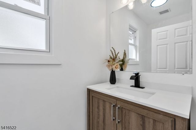 288 Harrison St, Nutley Twp., NJ 07110