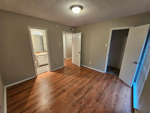 7522 Holly Hill Drive 44F, Dallas, TX 75231