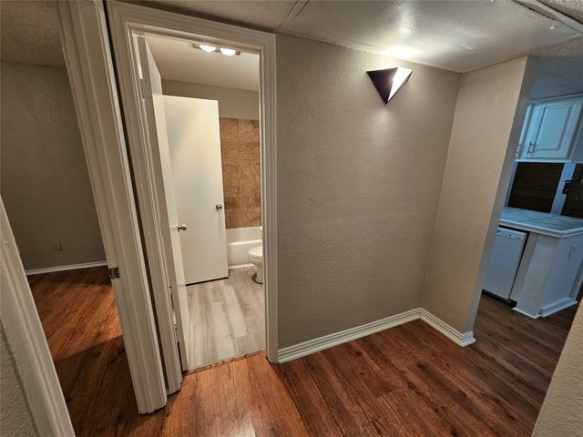 7522 Holly Hill Drive 44F, Dallas, TX 75231