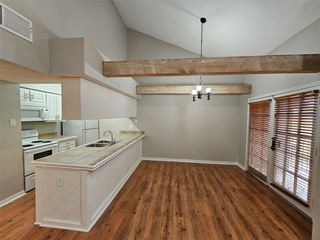 7522 Holly Hill Drive 44F, Dallas, TX 75231