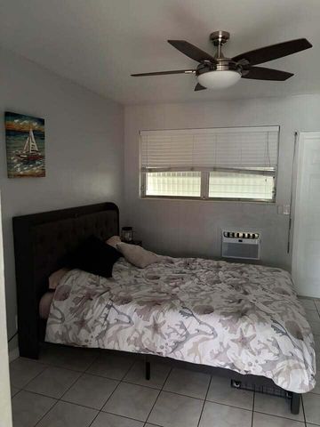 2213 LINCOLN Street 6, Hollywood, FL 33020