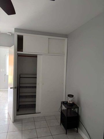 2213 LINCOLN Street 6, Hollywood, FL 33020