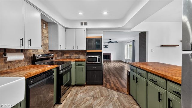 3289 Cricket Drive, Youngstown, OH 44511