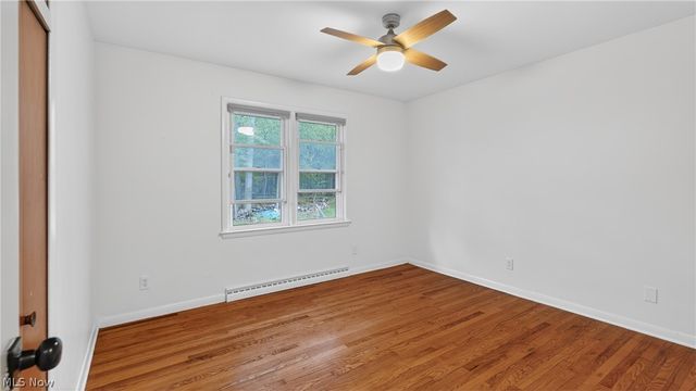 3289 Cricket Drive, Youngstown, OH 44511