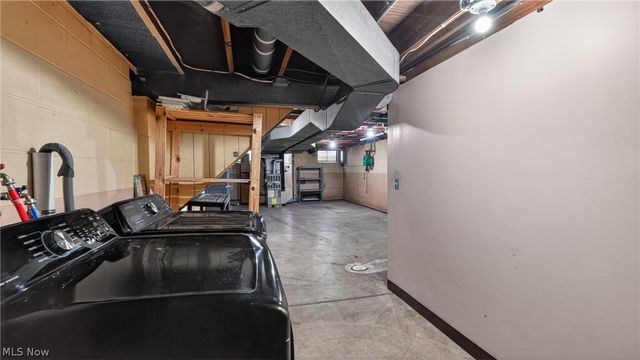 3289 Cricket Drive, Youngstown, OH 44511