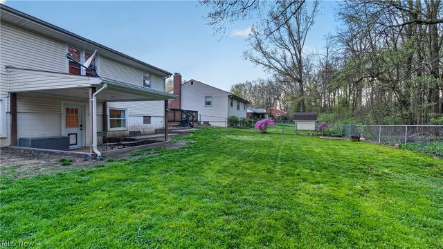 3289 Cricket Drive, Youngstown, OH 44511
