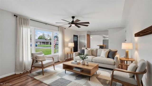 3289 Cricket Drive, Youngstown, OH 44511