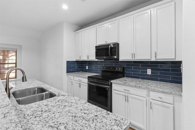 6136 Lochmoor Drive, Fort Worth, TX 76179