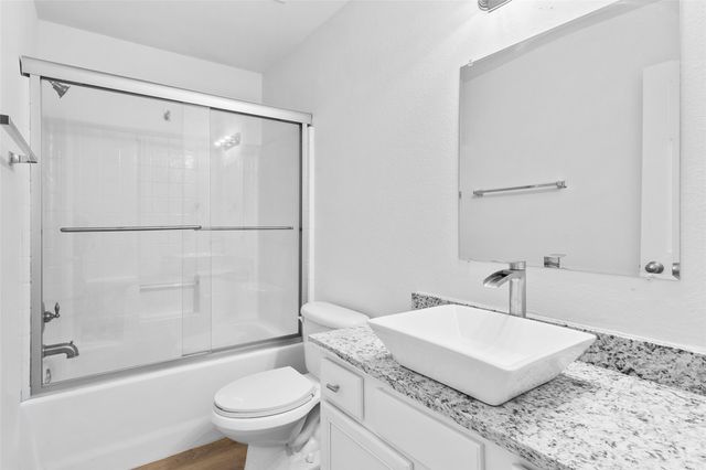 6136 Lochmoor Drive, Fort Worth, TX 76179