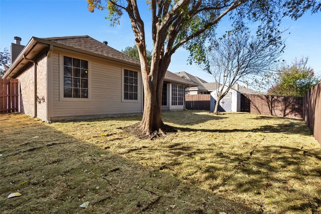 6136 Lochmoor Drive, Fort Worth, TX 76179