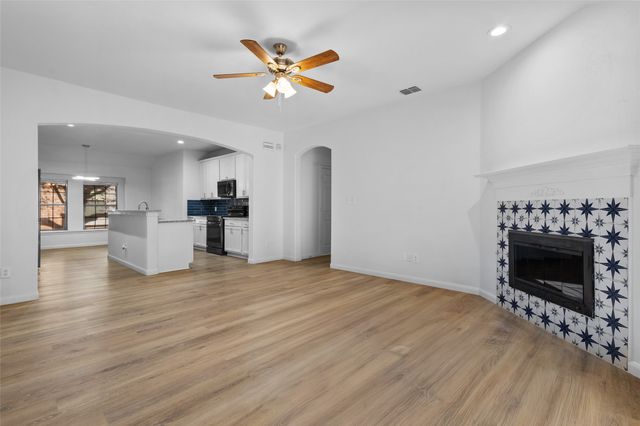 6136 Lochmoor Drive, Fort Worth, TX 76179