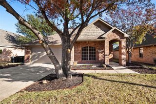 6136 Lochmoor Drive, Fort Worth, TX 76179