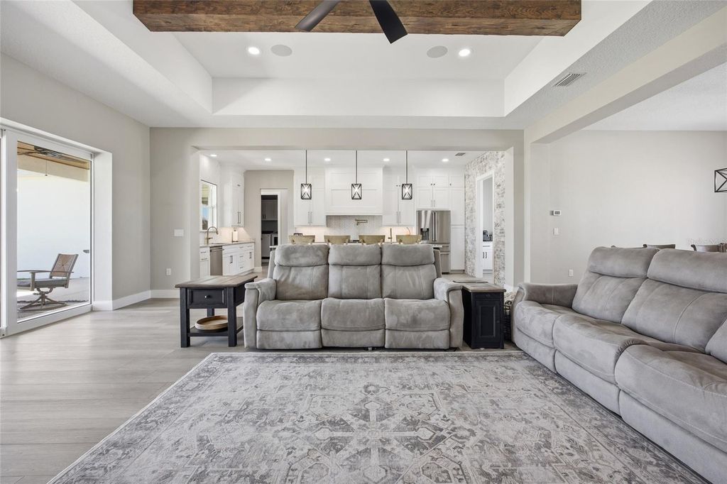 Image 11 of property listing at 9665 SE 61ST TERRACE, Belleview, FL 34420