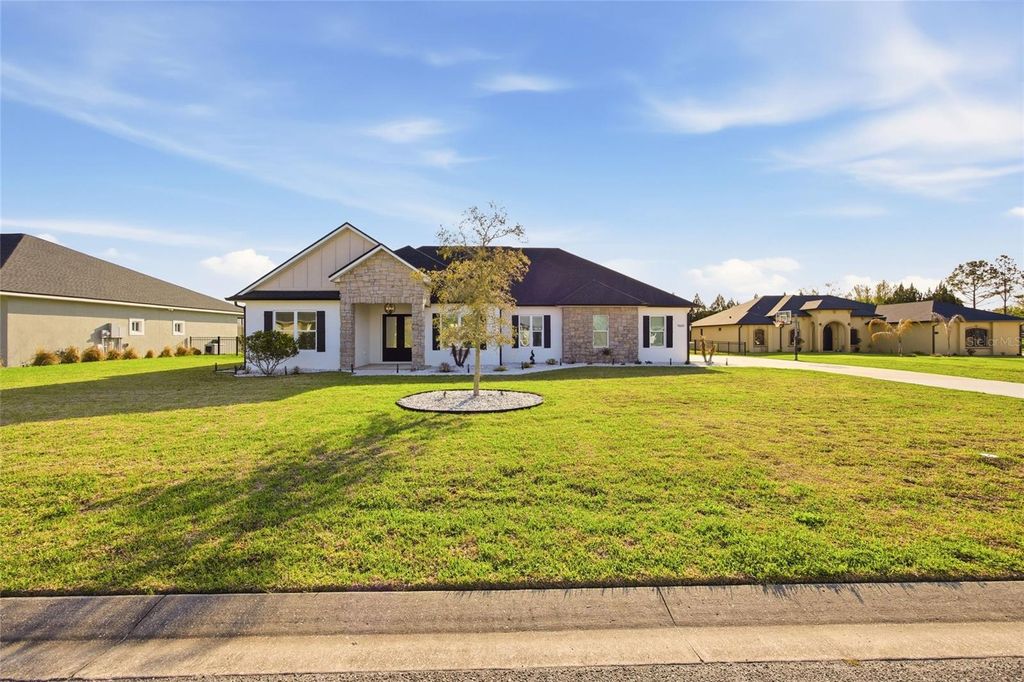 Image 3 of property listing at 9665 SE 61ST TERRACE, Belleview, FL 34420