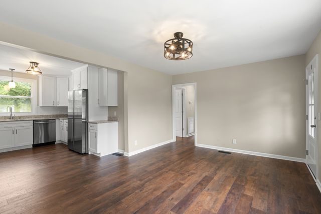 506 Carman Ave, New Johnsonville, TN 37134