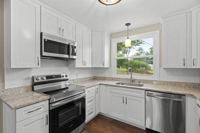 506 Carman Ave, New Johnsonville, TN 37134