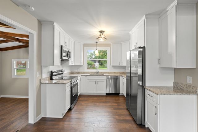 506 Carman Ave, New Johnsonville, TN 37134