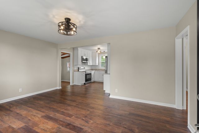 506 Carman Ave, New Johnsonville, TN 37134