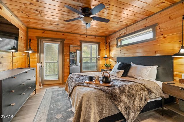 1013 Silver Poplar Lane, Sevierville, TN 37876