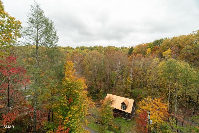 1013 Silver Poplar Lane, Sevierville, TN 37876