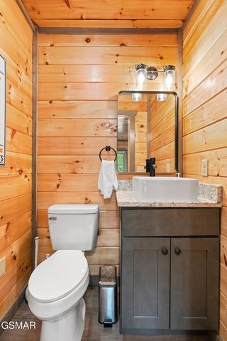 1013 Silver Poplar Lane, Sevierville, TN 37876