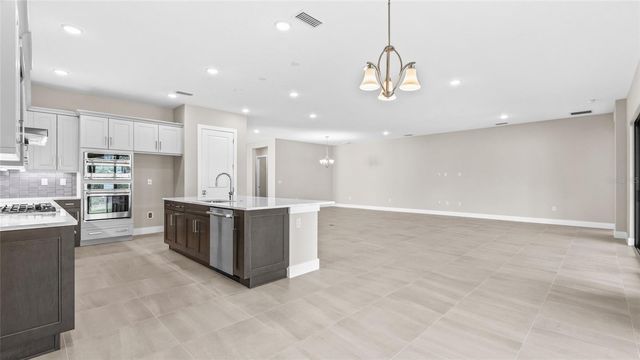 18225 CRESSWIND TERRACE, Lakewood Ranch, FL 34211